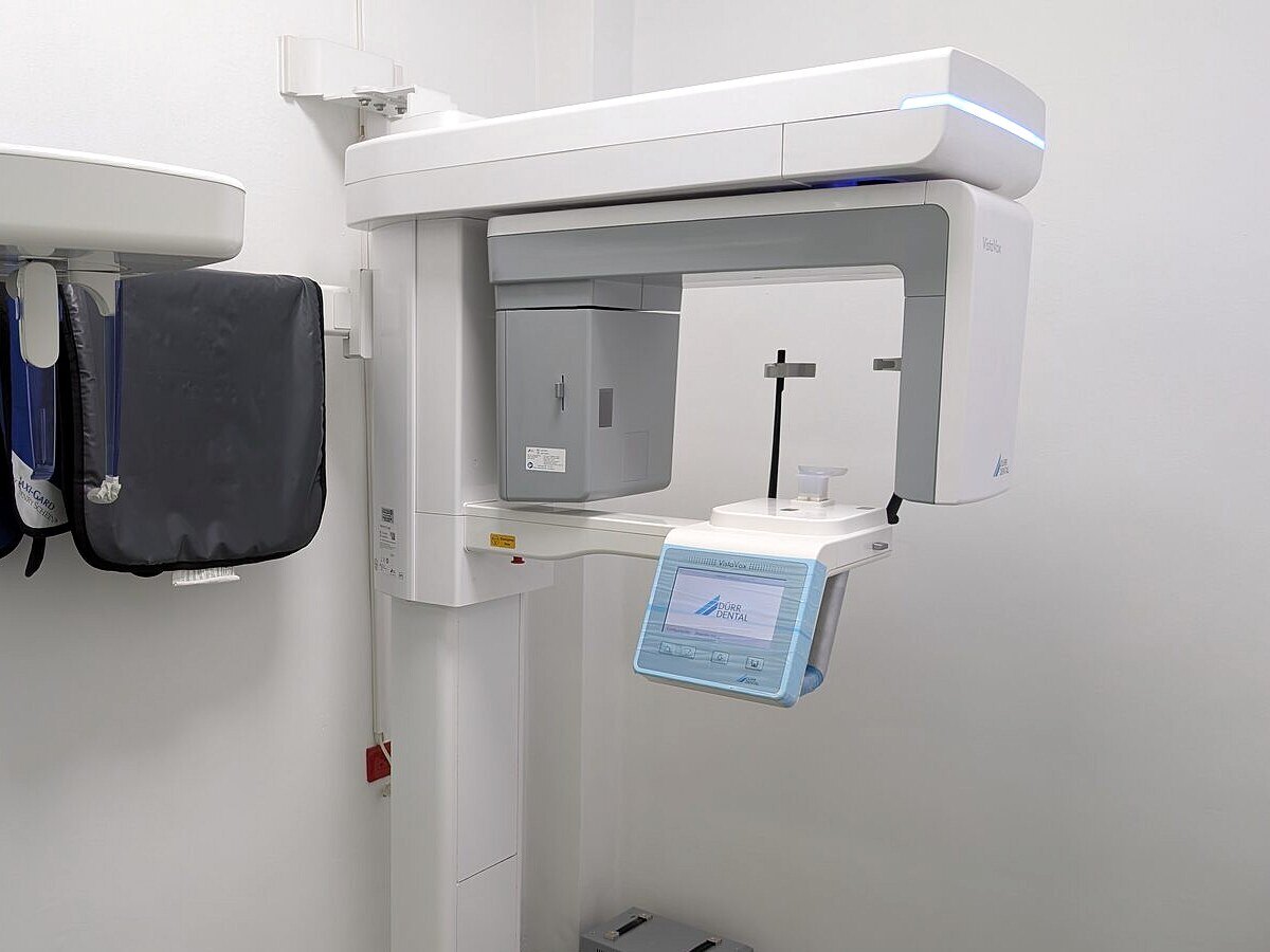 The clinic's CBCT and panoramic imaging unit, used to measure bone volume before implant surgery